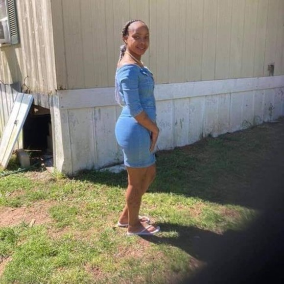 Meet your Posher, Erica - Picture 1 of 1